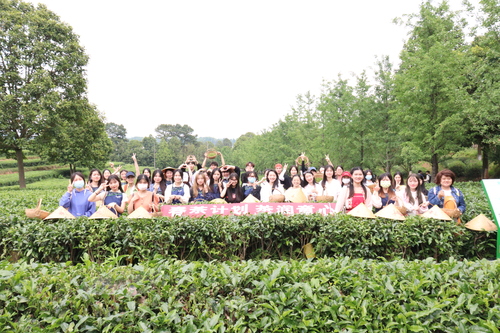 018E433AF7977E926A706273EE0E49FF