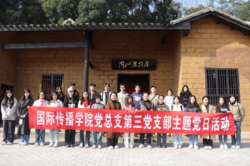 retouch_2023120615514377